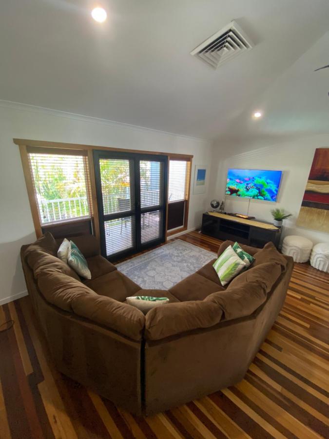 Luxury Top Floor Sunset Villa Noosaville Exterior photo